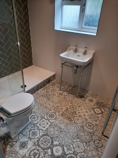 Aaron Evans Kitchen Fitter Worcester bathroom fitting photo